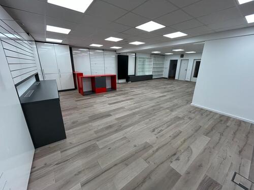 Foto - Gewerbefläche - 400,00 EUR Kaltmiete,