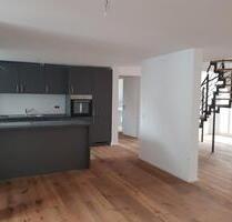 Luxuriöse Maisonette-Wohnung | saniert | Garage | Zentral | Bosch - Stuttgart Feuerbach