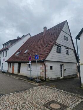 Foto - Renovierungsbedürftiges Einfamilienhaus