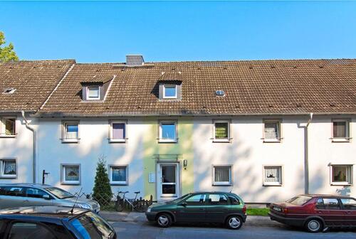 Foto - Demnächst, frisch renoviert mit neuem Duschbad, 2,5 Zimmer im Erdgeschoss