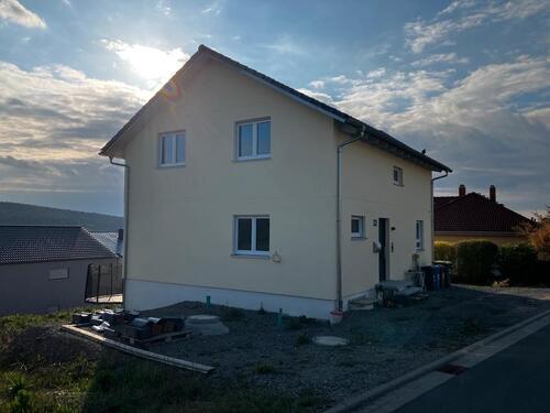 Foto - Energieeffizientes 6-Zimmer Einfamilienhaus in Neubrunn