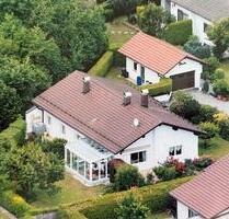 Einfamilienhaus | Bungalow mit 960 m² Grundstück, Wintergarten & - Künzing