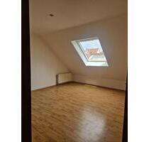 Freundliche 2-Zimmer-DG-Wohnung mit Balkon in Pirmasens - Adlerst