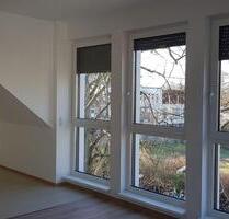 Helle, moderne Dachgeschoss 4-Zi.-Wohnung mit Balkon, ruhige, grüne und zentrale Lage in Oranienburg