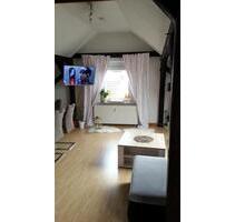 Helle 1,5 Zi Wohnung, Garage, Garten - Peine