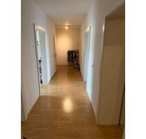 3 Zimmer Wohnung 101 qm Balkon, Badewanne und Küche - Mannheim Almenhof