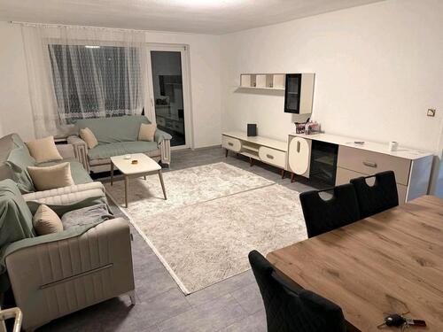 Foto - Helle 3-Zimmer- Wohnung (90m2) mit 2 Balkonen in zentraler Lage