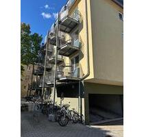 Gemütliche 1-Zimmer-Wohnung mit Balkon und Möbeln – zentrale Lage - Bayreuth Meyernberg