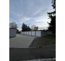 Garage in Naila - mit Strom und Licht