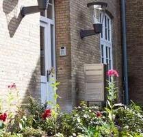 3-Zimmer-Wohnung mit Aufzug und Einbauküche in zentraler Lage – Schleswig