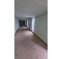 Sie haben die Idee? Ich biete 30qm Lagerfläche an. - Hattingen