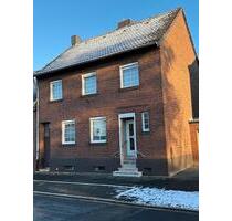 Charmantes Haus mit riesigem Garten und Ausbaupotential - Elsdorf