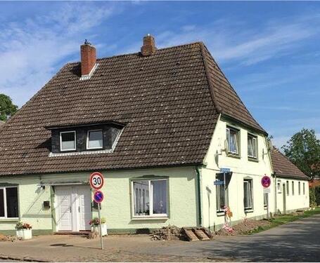 Foto - 3 Familienhaus im Dorfkern mit Ausbaureserve