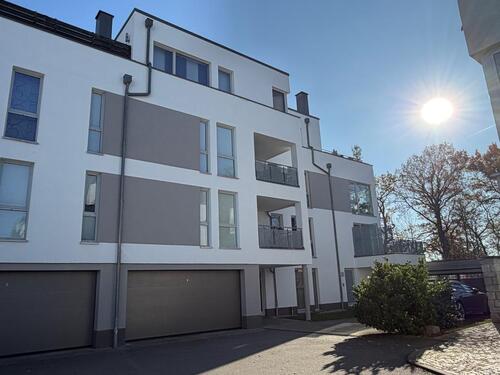Foto - Bombenblick über den Schlossteich - 4-Zimmer-Maisonettewohnung mit Garage und Carport!
