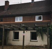 Einfamilienhaus mit viel Potenzial miete gegen Renovierung - Mellrichstadt