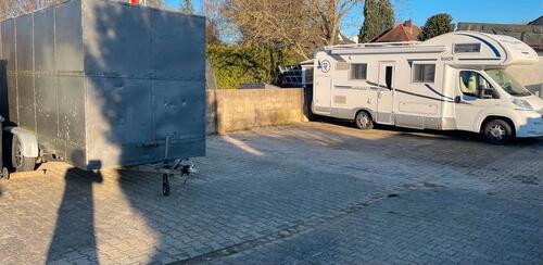 Foto - Stellplätze - Wohnmobil - Wohnwagen - LKW-PKW