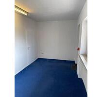 LagerraumSelf Storage in Garching-Hochbrück mit großem Fenster - Garching bei München