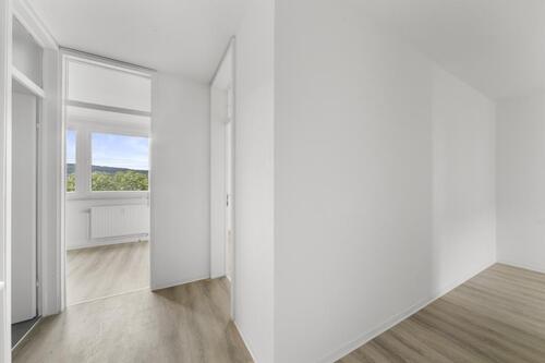 Foto - Willkommen in Ihrem neuen Zuhause in der Johann-Gottlieb-Fichte-Str. 14 in Hagen – hier wohnen Sie ruhig, grün und dennoch zentral. Die großzügig geschnittene Wohnung ist ideal für kleine Familien...
