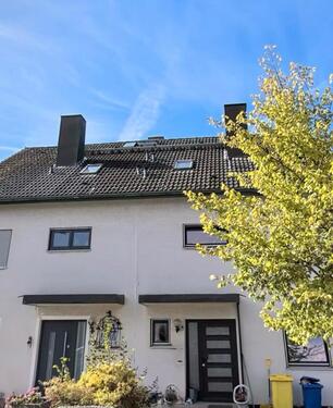 Foto - Großzügige Doppelhaushälfte in Burgfarrnbach zu vermieten