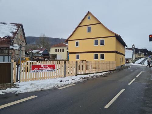 Foto - 1-2 Familienhaus mit Garagen, Carport, schönem Garten, am Wasser