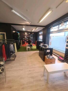 Foto - Ladenlokal, Büroräume, Geschäftsräume, Lager, Einzelhandel