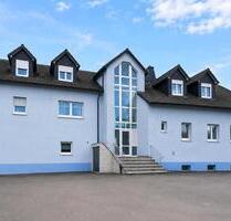Charmante 4-Zimmer-Eigentumswohnung mit Balkon in ruhiger Lage - Hof Neuhof