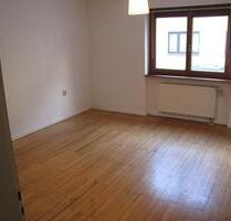 Helle 1 ZKB in Saarbrücken Malstatt 38 m² Hochparterre Garten Helle 1 ZKB in Saarbrücken Malstatt 38 m² Hochparterre Garten