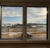 Sonniger Weitblick: Neubau DHH in Ergoldsbach