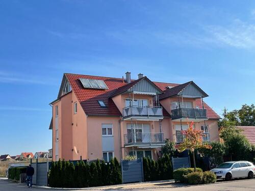 Foto - Sonnige, hochwertig ausgestattete Wohnung mit Balkon und Garage