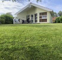 Ferienhaus auf wunderschönem Wassergrundstück - Otterndorf