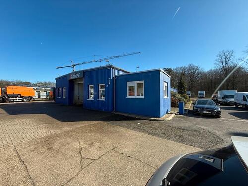 Foto - Halle ca. 600qm + ca. 3.700qm Freifläche + ca. 150qm Büro Umzäunt