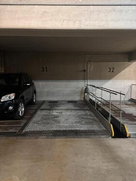 Foto - Tiefgaragenstellplatz - 65,00 EUR Miete,