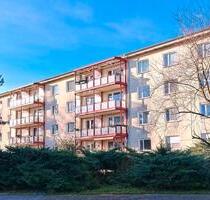 Balkon, Wald, kurze Wege – hier passt einfach alles - bezugsfertige 3 Raumwohnung - Hoyerswerda