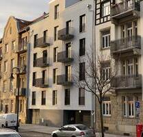 Helle 3-Raum-Wohnung mit Einbauküche und 2 Balkonen - Dresden Neustadt