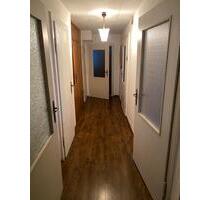 Etagenwohnung - 510,00&nbsp;EUR Kaltmiete, ca.&nbsp; 60,00&nbsp;m&sup2; in Hartenstein (PLZ: 08118)