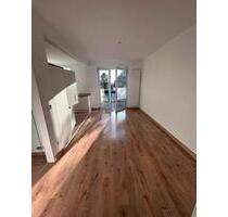 Lichtdurchflutete Wohnung mit EBK + Balkon in Essen Holsterhausen