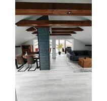 Moderne helle 4-Zimmer Wohnung 112 m2 neu inkl. EBK und Garage - Ustersbach