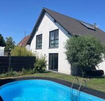 Provisiosfrei! Freistehendes Einfamilienhaus mit Pool - Lustadt