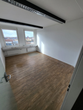 Foto - Lichtdurchfluteter Büroraum in Deutz 20 qm