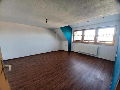 Foto - 3 Zi. Dachwohnung - 770,00 EUR Kaltmiete,