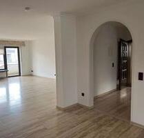 Große Wohnung mit Terrasse und Balkon ab sofort zu vermieten - Eppelborn