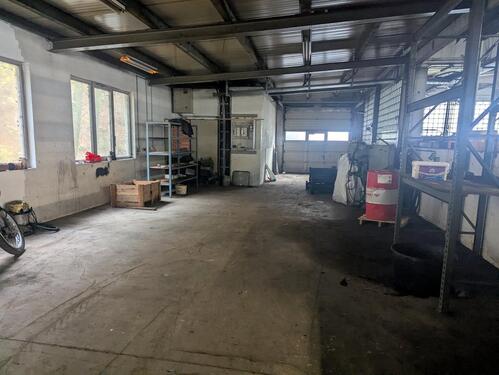 Foto - Stellplätze Auto Wohnwagen Wohnmobil Boot Motorräder Halle