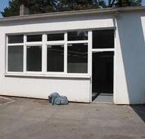 Ebenerdige Lager-Service-Produktionsfläche mit Büro und 2 WC - Solingen Aufderhöhe