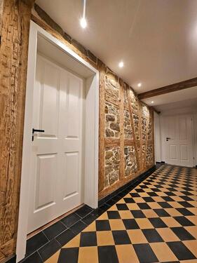 Foto - Erstbezug nach Sanierung: Stilvolle 3,5 - Zi.- Wohnung