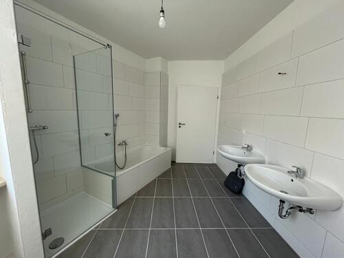 Foto - Sehr schöne, helle 4-Zimmer-Wohnung in zentrumsnaher Lage zu vermieten