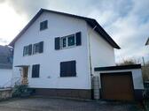Foto - Zweifamilienhaus mit großem Garten