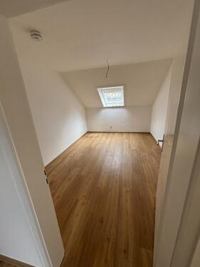 Foto - Neu renovierte 4-Zimmer-Dachgeschosswohnung im Herzen Wertingens