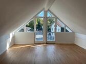 Foto - Dachgeschosswohnung - 1.300,00 EUR Kaltmiete,