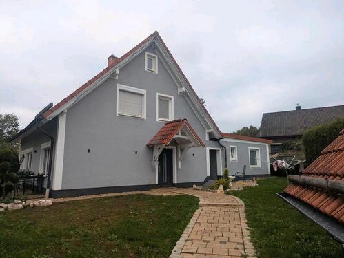 Foto - Einfamilienhaus zur Miete - 1.400,00&nbsp;EUR Kaltmiete, ca.&nbsp; 140,00&nbsp;m&sup2;