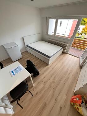 Foto - Erstbezug nach Sanierung: Charmante 1-Zimmer-Wohnung im 1. OG in